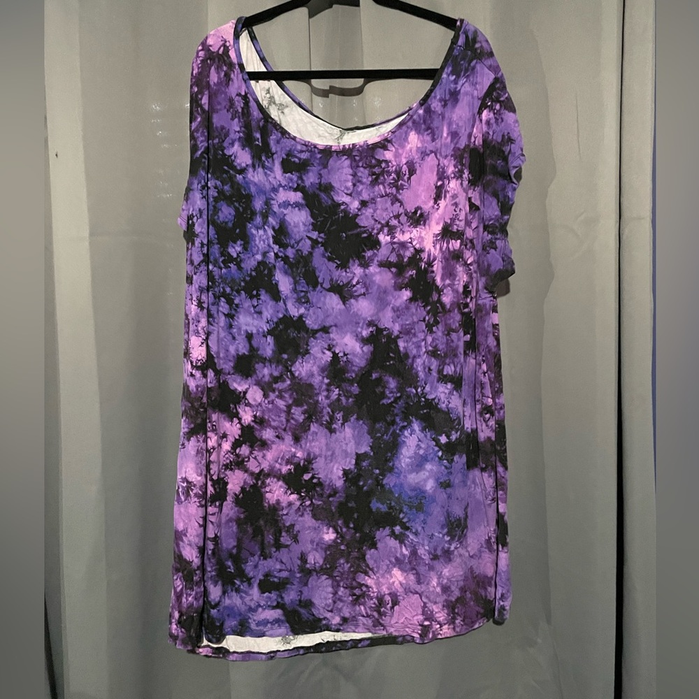 Torrid off-shoulder, people tyedye night gown.